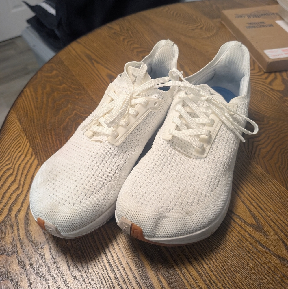 Flux Footwear Adapt Runner Sneakers